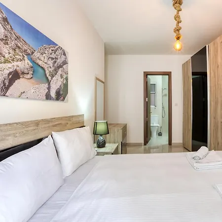 Stunning 3br With Magnificent Views By 360 Estates